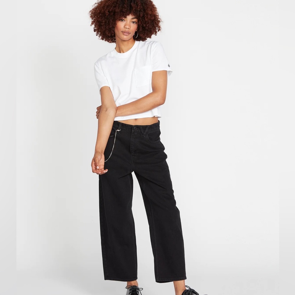 Womens Volcom Weelow denim. Wide leg barrel Jean.